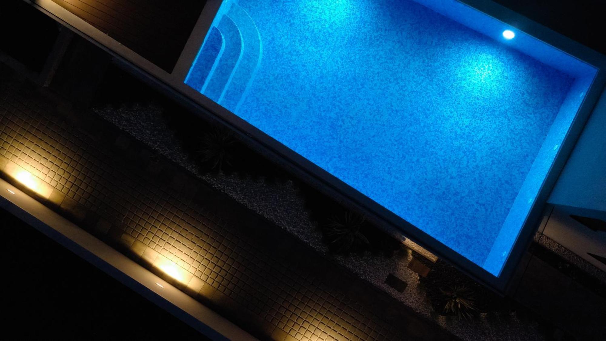 Lena Luxury *