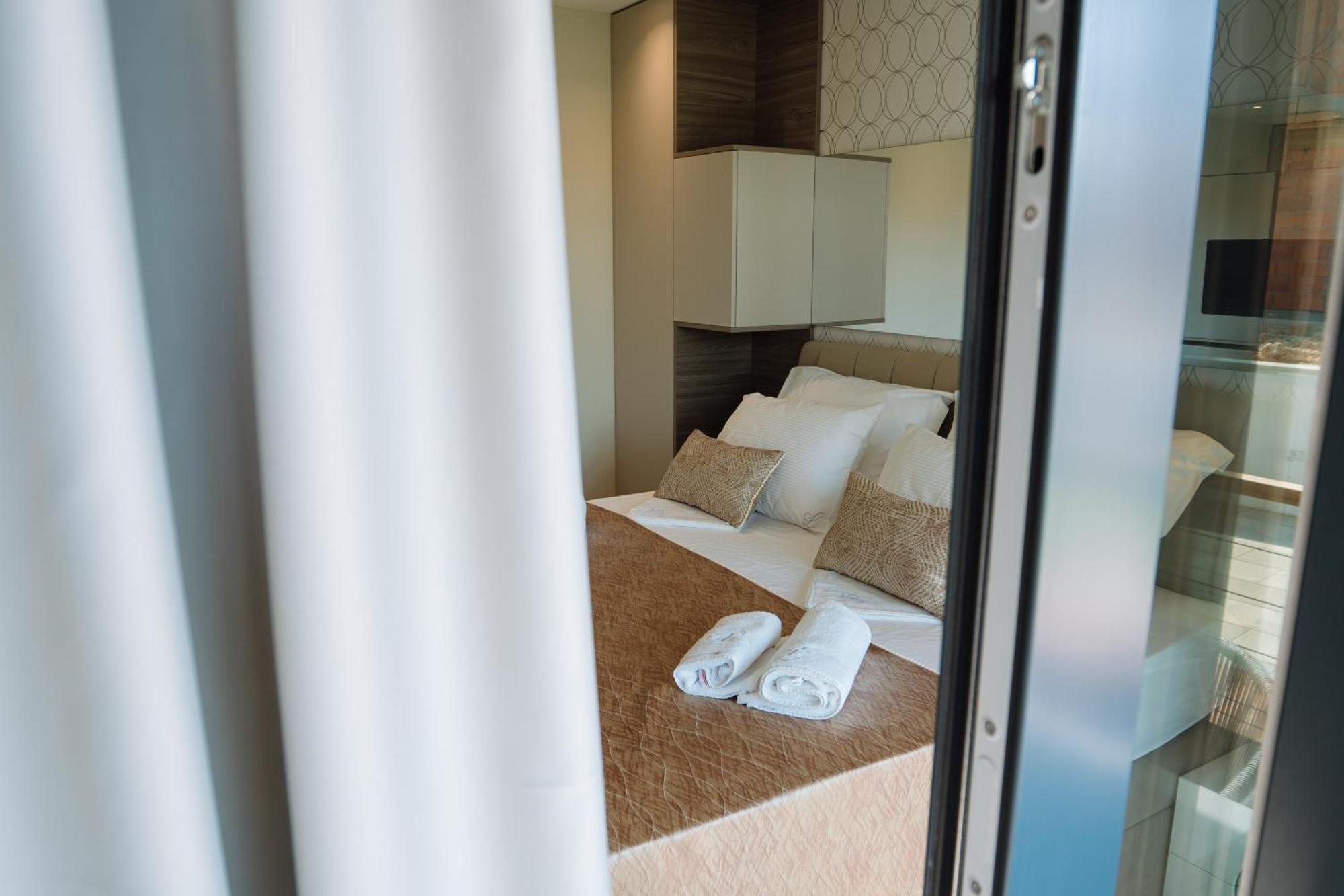 Lena Luxury Apartamento